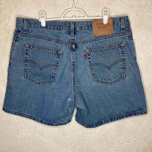 Vintage 555 Levi’s Shorts - Picture 2 of 8